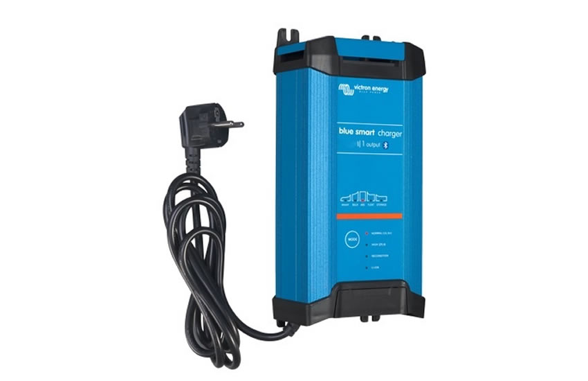 Blue Smart IP22 24V 3x Outputs