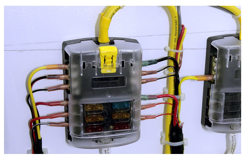 ST Blade Fuse Block 6