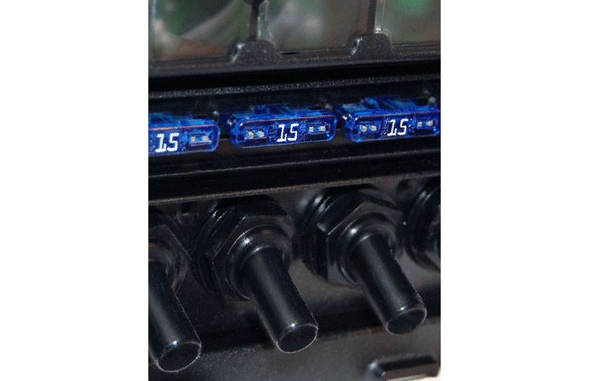 WeatherDeck Fuse Panel 4P